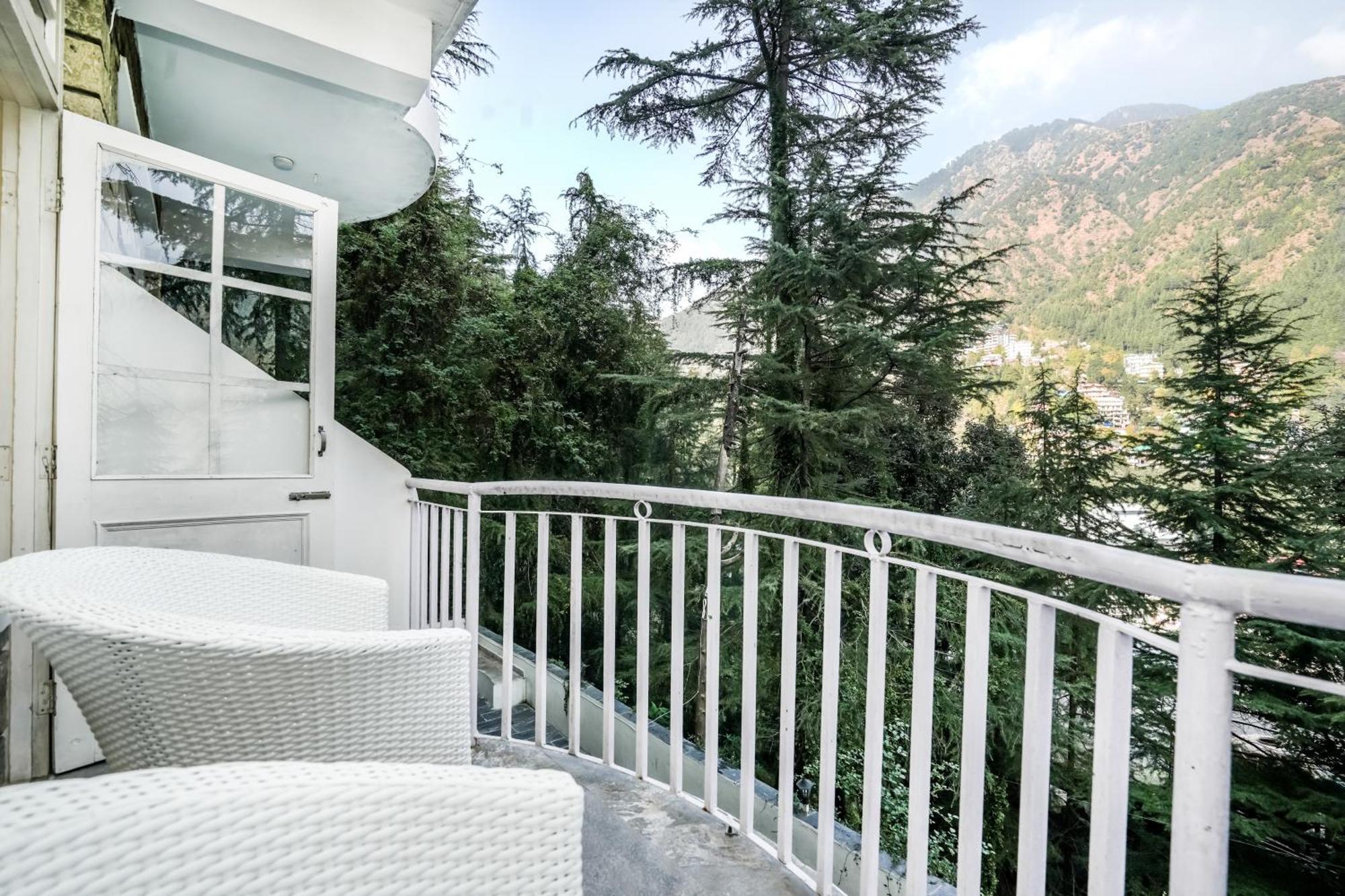 The Bunksters Mcleodganj, Dharmkot Hostel McLeod Gandzs Kültér fotó