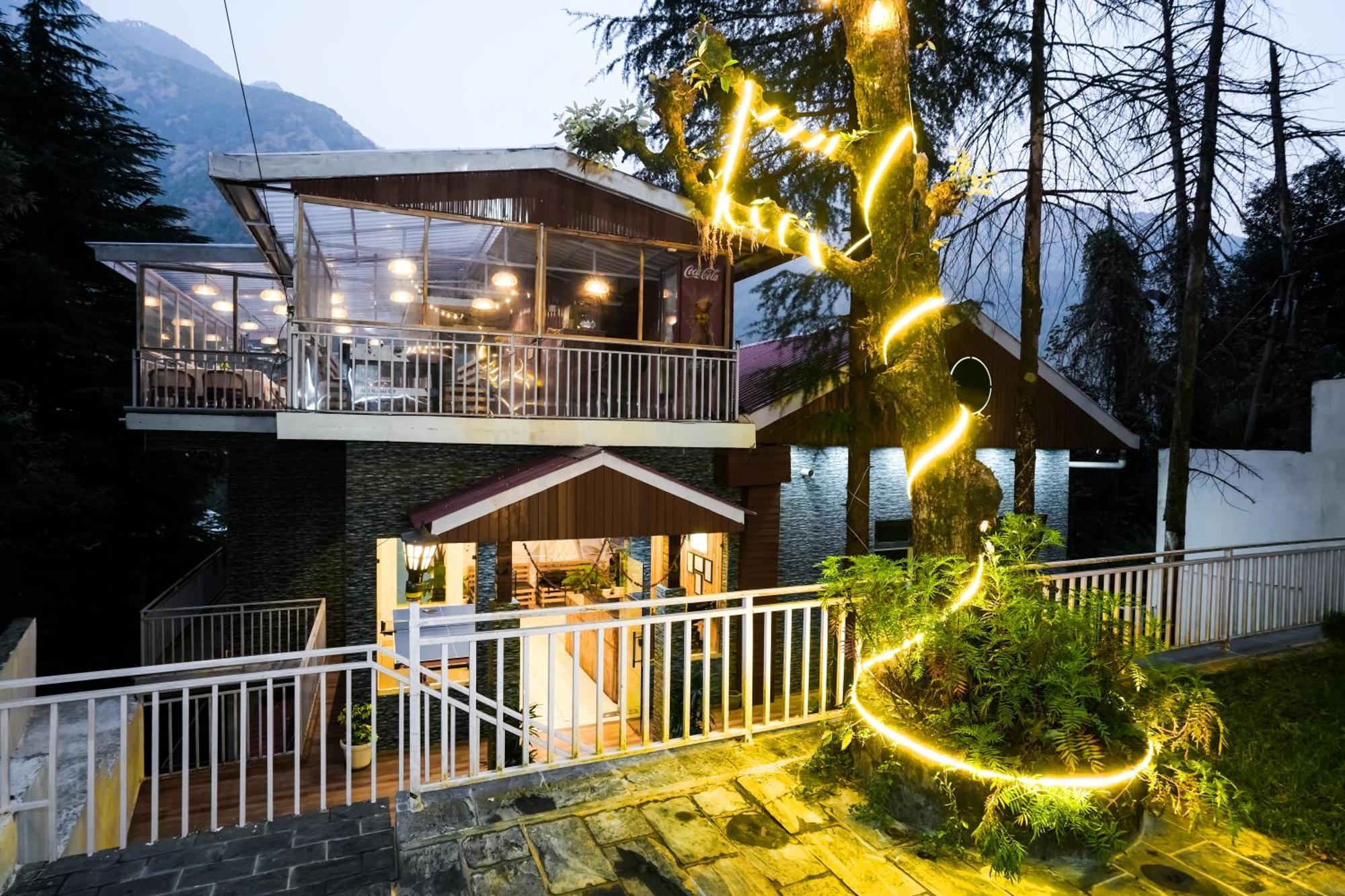 The Bunksters Mcleodganj, Dharmkot Hostel McLeod Gandzs Kültér fotó