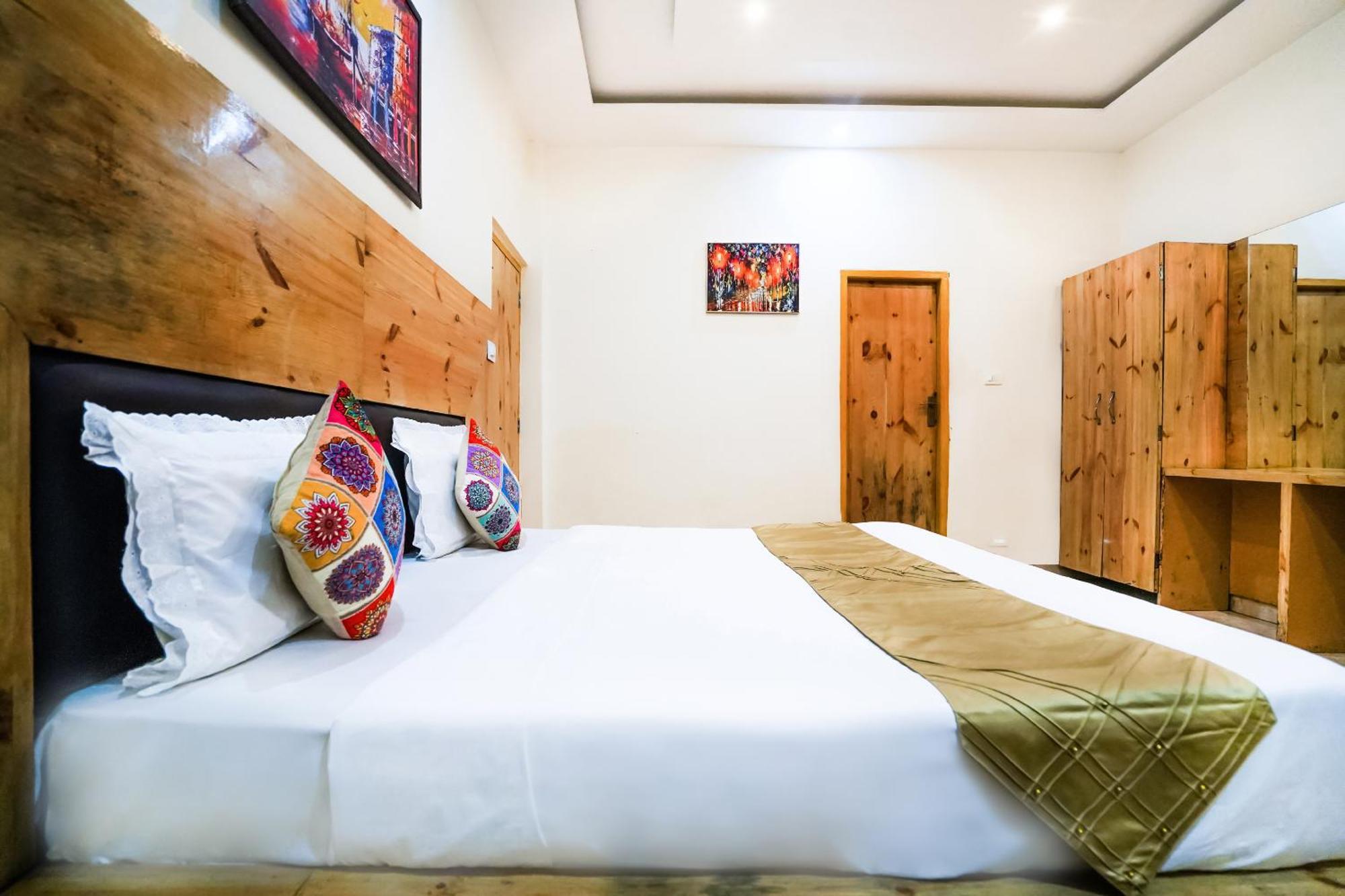 The Bunksters Mcleodganj, Dharmkot Hostel McLeod Gandzs Kültér fotó